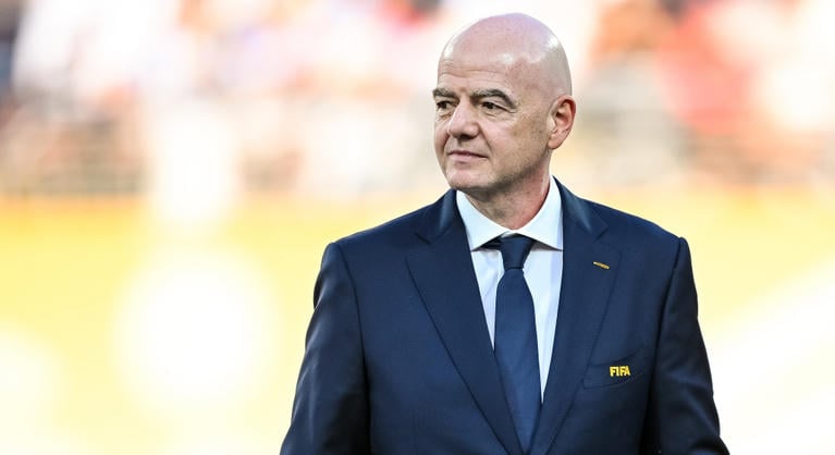 Bedobta a bombát a német szövetség: Már nem vállalható a FIFA elnöke