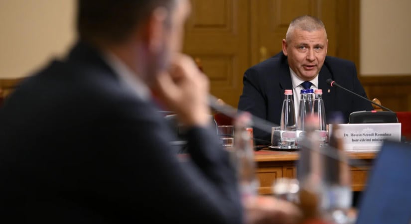 Várják vissza a Magyar Honvédségbe a Covid oltás miatt távozott katonákat