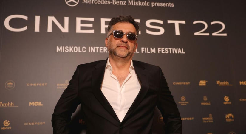 „A filmkészítés annyira fontos, hogy kész vagyok kockára tenni érte az életemet” – Interjú Danis Tanović Oscar-díjas rendezővel