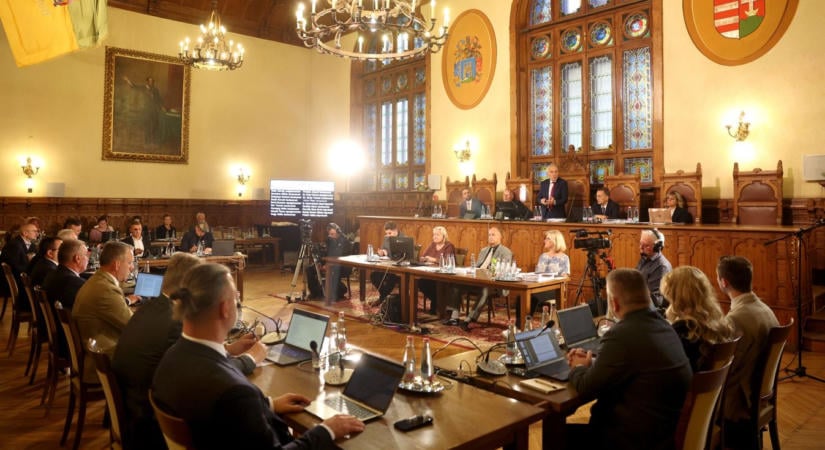 Nagyot lépne Kaposvár a közlekedésfejlesztésben, parázs vitákat hozott a városi közgyűlés