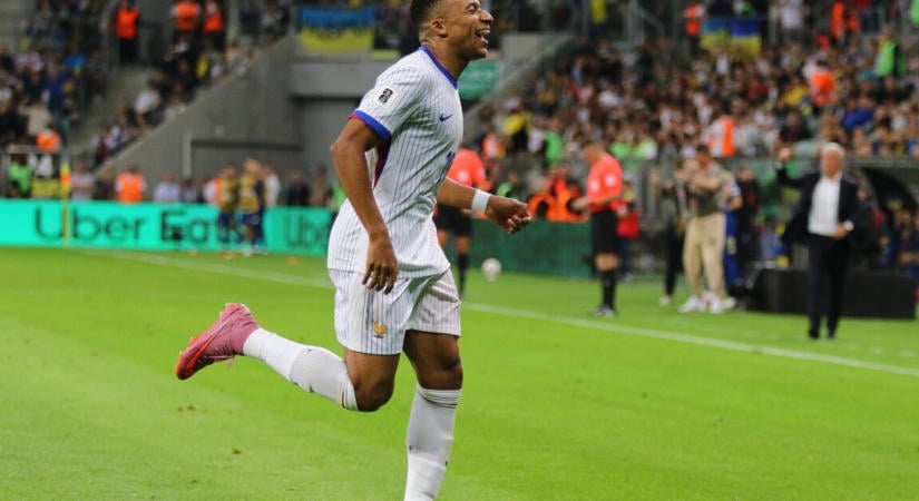Ennyi időre dőlhet ki Kylian Mbappé a térdsérülése miatt