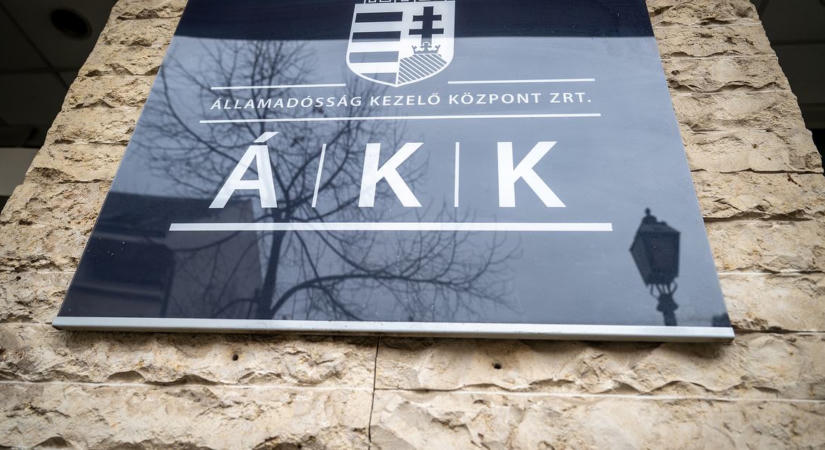 Öveket becsatolni: 20 414 milliárd forintnyi állampapír jöhet idén