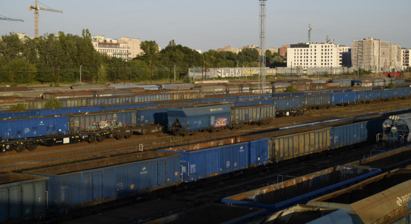 Rendkívüli adatok érkeztek: több mint 90 százalékkal zuhant a tehervonatok áramfogyasztása Magyarországon