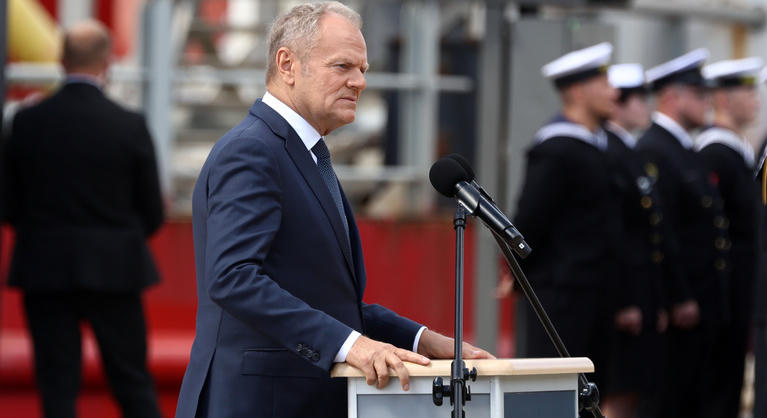 Donald Tusk elárulta, hol rejtőzhet a Magyarországról eltűnt körözött lengyel politikus