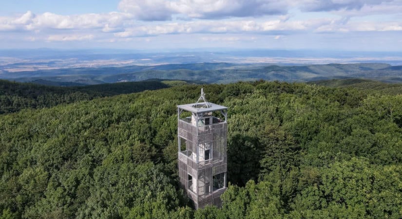 Te melyiket választanád? Ez a 10 kilátó verseng az Év Kilátója címért