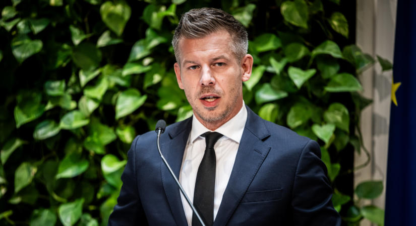 Magyar Péter szerint alapjog a szerelem, bibliai idézettel üzent az azonos nemű párokkal kapcsolatban