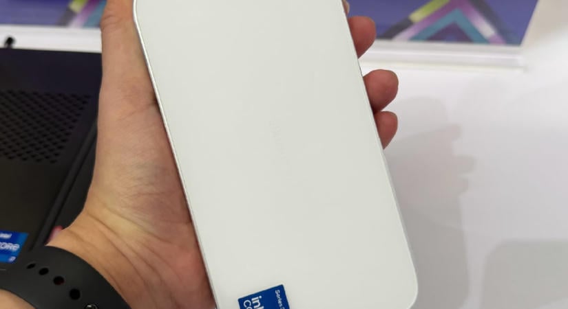 Egy mindössze 0,15 literes űrtartalmú házba zsúfolták a legújabb Wildcat Lake alapú Mini PC komponenseit