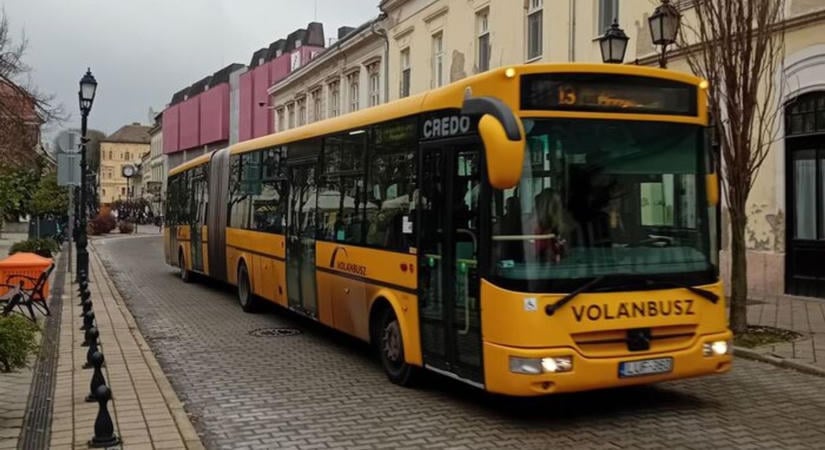 Nyolc év helyett csak két éves pályázatot ír ki Győr a buszközlekedésre - Tóth Péter alpolgármester elmondta lapunknak, miért a változtatás