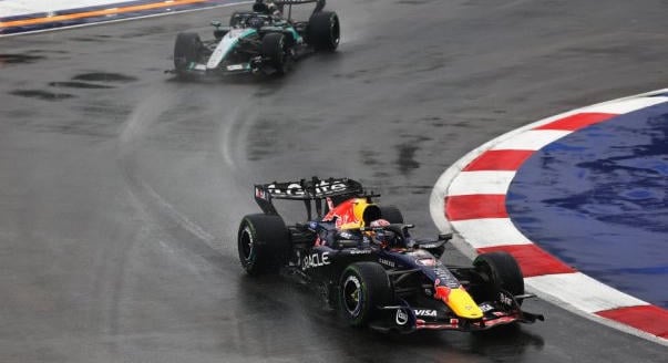 Mercedes-fejlesztés, élre álló Red Bull? – hétfői F1-es hírek