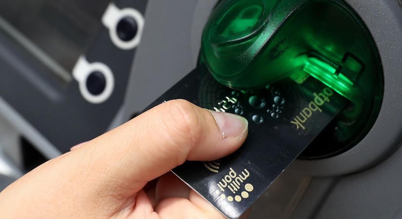 Figyelem! Leállások jönnek ennél a négy nagybanknál - ezekben az órákban lehetnek fennakadások