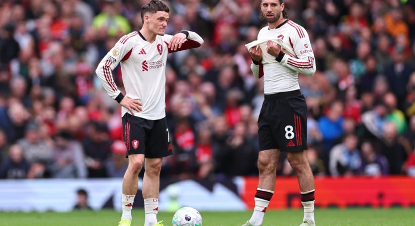 Carragher szerint rossz helyre került Szoboszlai