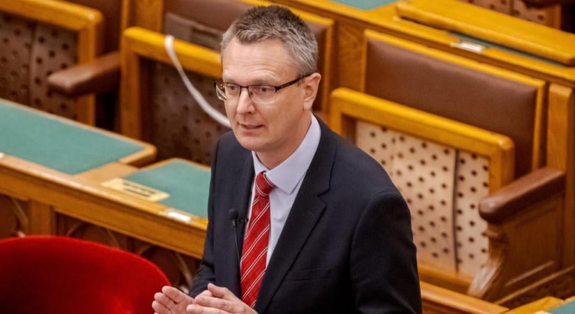Nemváltó programokat lát jönni a KDNP, ezért segélyvonalat indít a párt