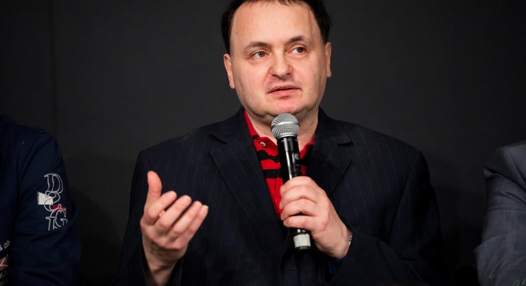 Galla Miklós újra csuklik
