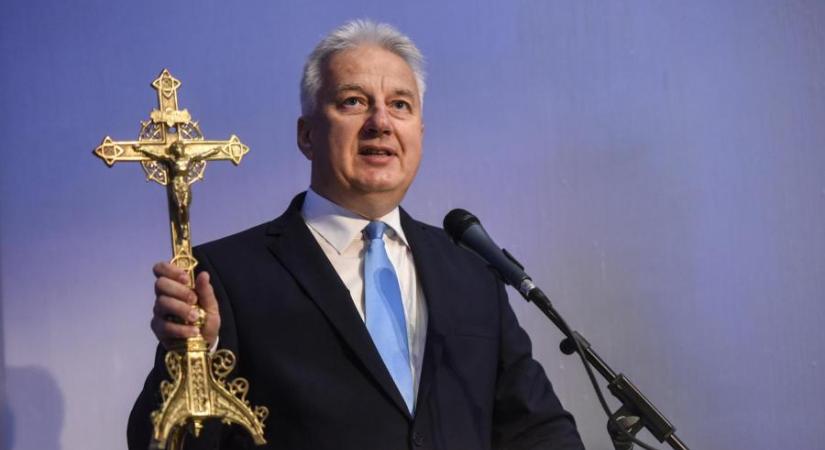 Semjén Zsolt: Egyes sajtótermékek a DK-val karöltve szisztematikus karaktergyilkossággal próbálják lejáratni Böjte Csabát