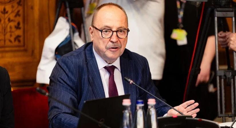 Németh Zsolt: Elfogadhatatlan, hogy a kormány nem fogadja a Velencei Bizottságot