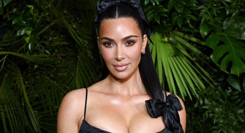 Zseniális vagy halál unalmas? A rajongókat megosztja Kim Kardashian konyhai trükkje