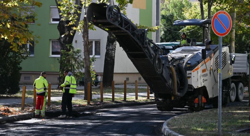 Négy szegedi utcában indultak munkálatok, lezárásra is számítani kell – galériával