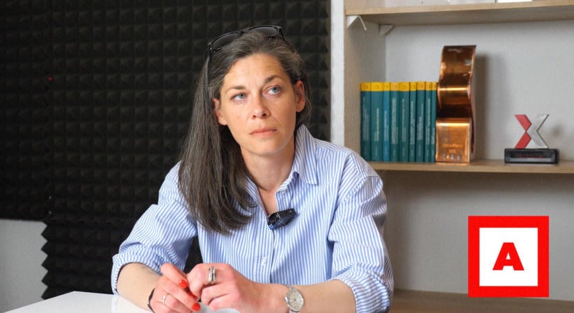 Feljelentette a propagandagépezetet, mégis őt gyanúsították meg