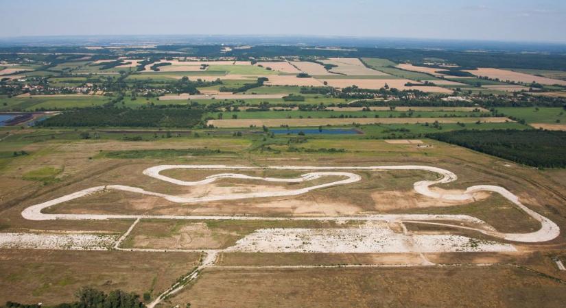 470 millióért viheti a sávolyi MotoGP-pályát, aki akarja