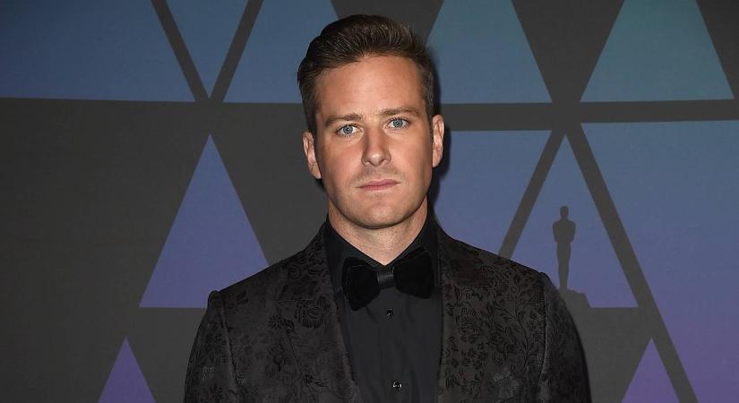 Armie Hammer exe azt állítja, a színész meg akarta enni a bordáit