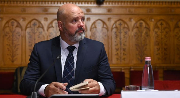 Tímár Áron: Amikor a NAV, az NNI vagy az NVSZ szakértőit kell továbbképezni, Sárvári Nicholast hívják