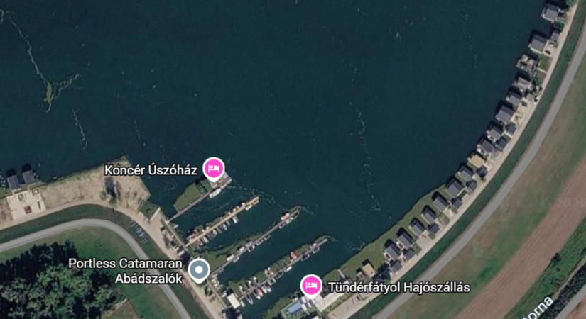 Kikötőkből és turisztikai beruházásokból nincs hiány a Tisza-tónál, de a természetnek egyre kisebb tér jut