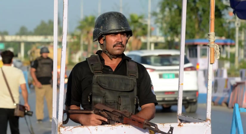 Pakisztán újabb légicsapásokat hajtott végre Afganisztánban, Kabul civil áldozatokról beszél