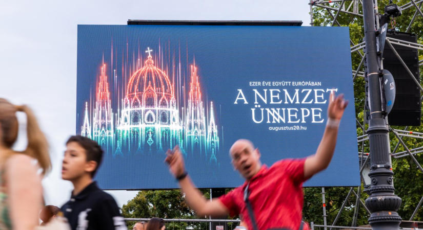 Tűzijáték, fényfestés és Kossuth diszkótér – Galéria augusztus 20. estéjéről