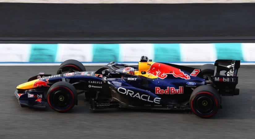 Döbbenet: ezért álltak le az F1-es autók a Malajziai Nagydíj rajtja előtt