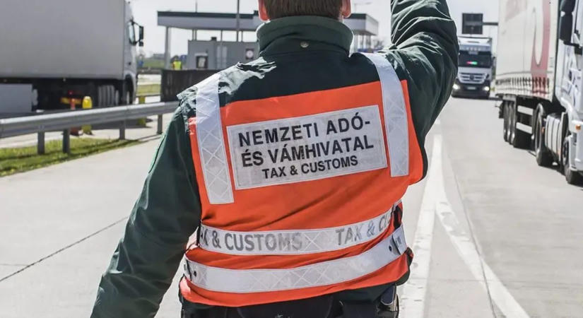A Dollár utcában bukkannak fel a revizorok