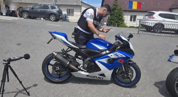 Olvasói: Ausztriában a teljesen gyári a motornak is bevonhatják a forgalmiját?