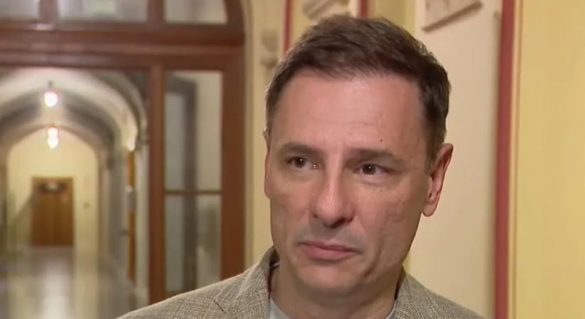 Tuzson Bence: Egy koncepciós per részeként tartóztatták le Hankó Balázst és volt államtitkárát