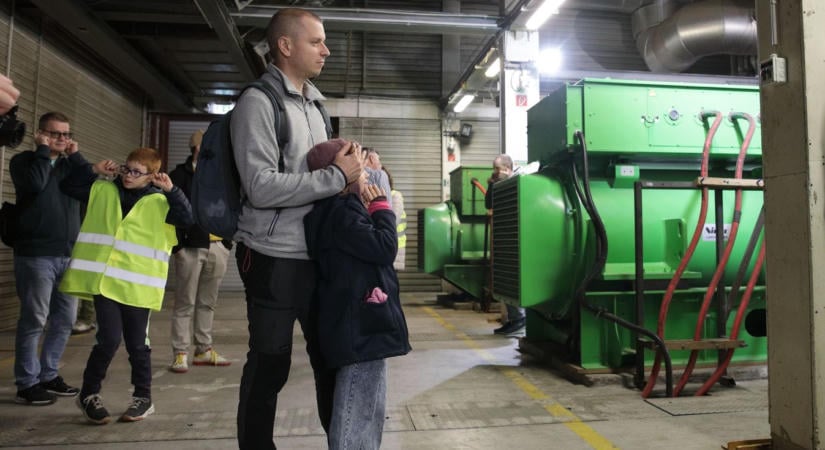 Megmutatjuk, milyen egy óriási fűtőerőmű belülről – ilyet ritkán látni! ( galéria, videó)