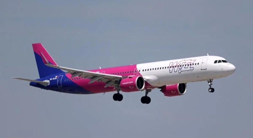 Eszméletét vesztette a Wizz Air egyik pilótája, azonnal lépnie kellett a kapitánynak