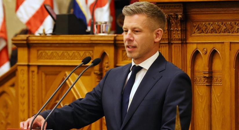 Minden a Fidesz frakcióvezetőjének arcára van írva. Magyar Péter a Parlamentben olyat mondott a szemébe, amitől mindenki elnémult