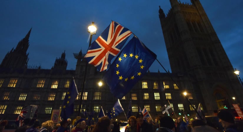 Felmérés: a britek 52,4 százaléka hibának tartja a Brexitet