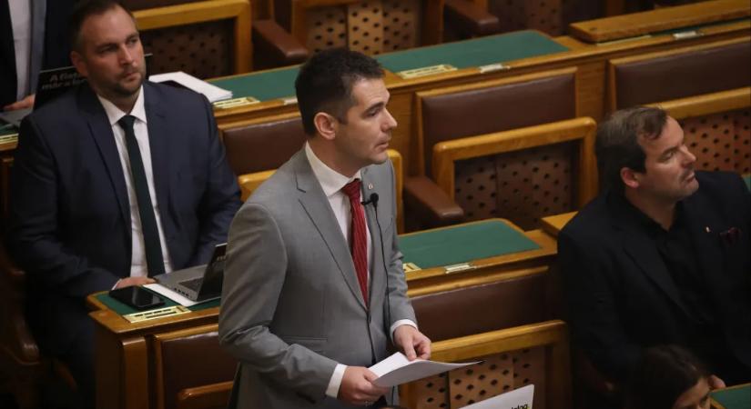 A Mi Hazánk az államfőtől kéri, hogy ne írja alá a Meta reklámadójának eltörlését