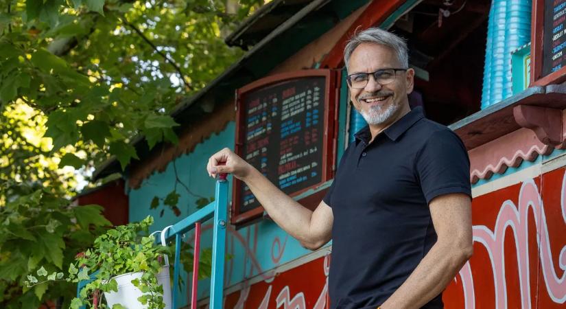 A Valami Amerika és a Holnaptól is generációk kedvence lett – ilyen életutat járt be Szolnoki Péter