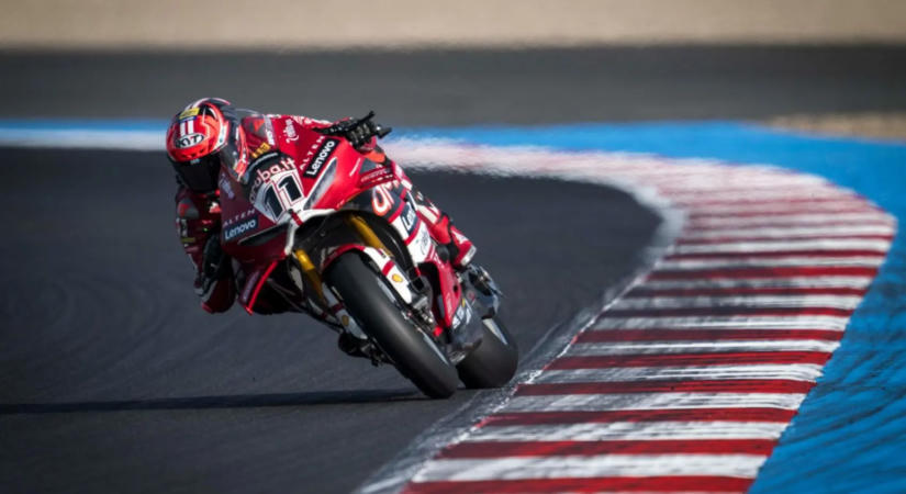 23 év után ismét Ducati indulhat a pole-ból Magny-Cours-ban
