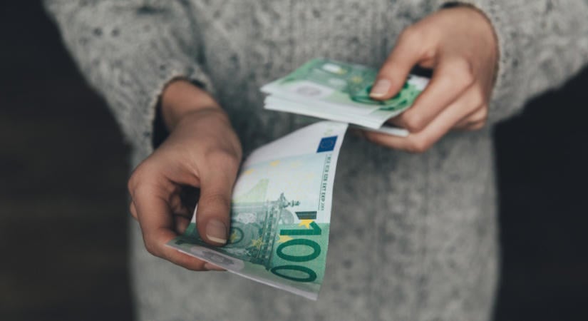 Külföldre készül? Egy rossz váltással súlyos tízezreket veszíthet