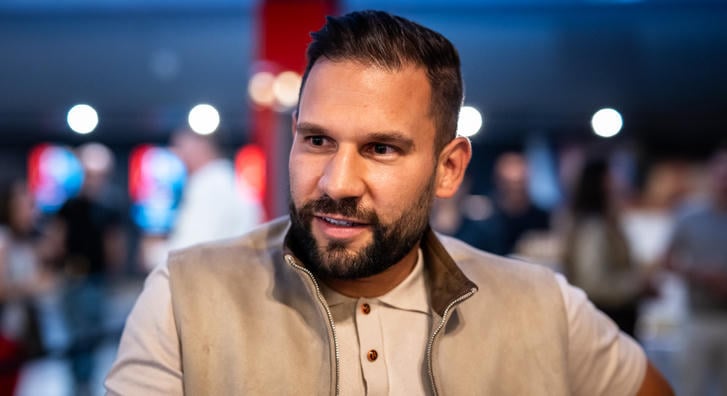 Rácz Jenő a múltjáról: „Gyerekkoromban olyan hatások értek, amik arra késztettek, hogy soha ne higgyek senkinek”