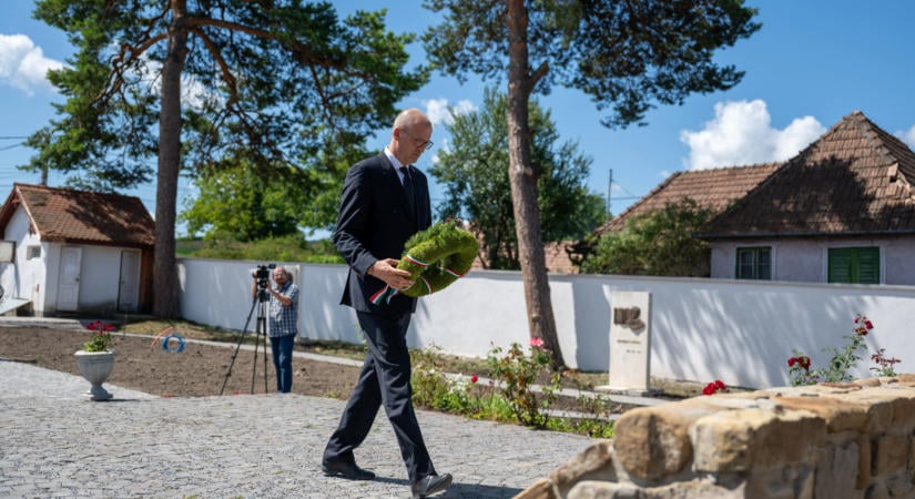 Tarr Zoltán: kötelességünk a határon túli magyarok jogainak képviselete