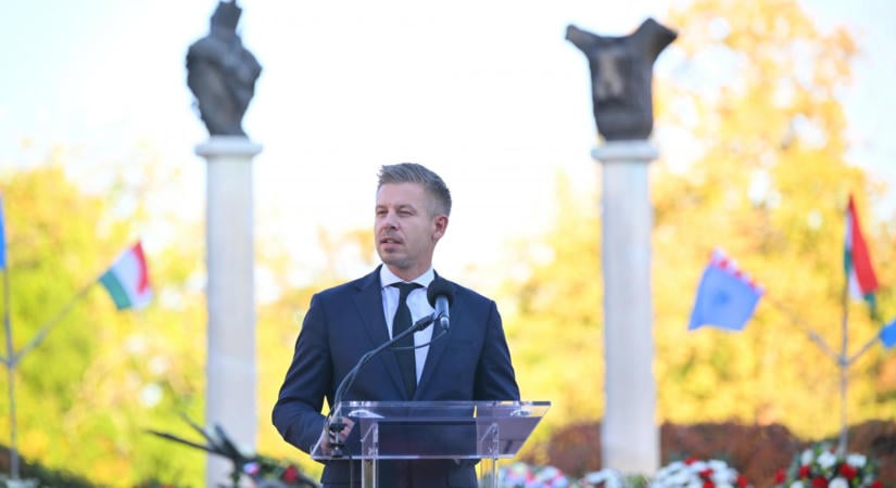 Magyar Péter: Az aradi vértanúknak azért kellett meghalniuk, mert a szabadabb, függetlenebb, önálló Magyarországért álltak ki