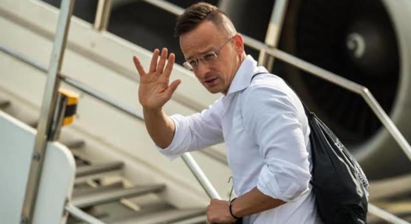 Balázs Péter: Amit Szijjártó tett, az árulás