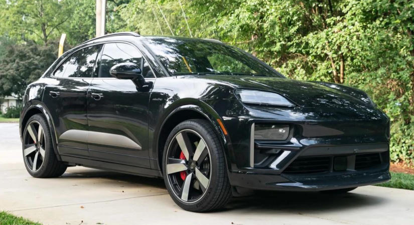 Két új Duster árát vesztette el ez az új Porsche 3 hónap és 3400 kilométer után