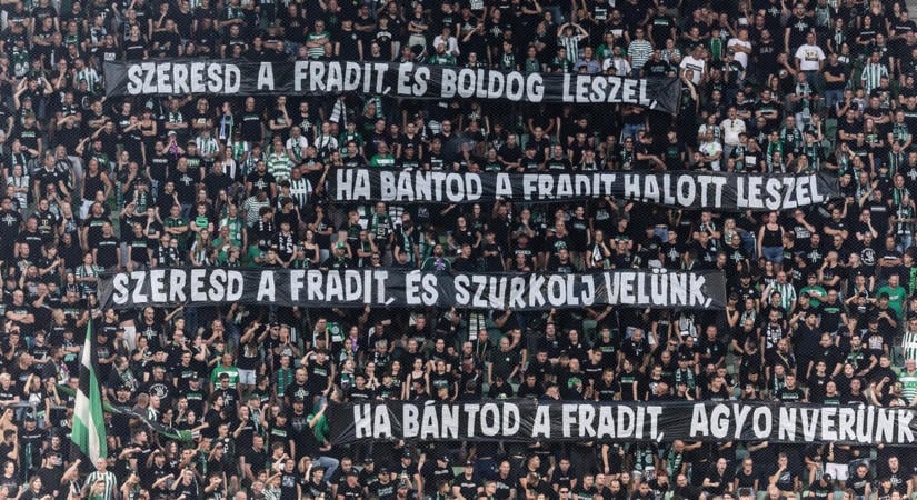 Megbüntette az MLSZ a Fradit az ultrák halállal fenyegető molinója miatt: így döntöttek