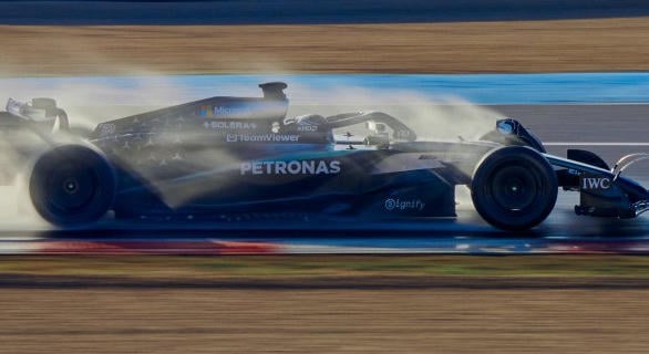 Közel 1200 kilométert tesztelte a 2027-es Pirelliket a Mercedes