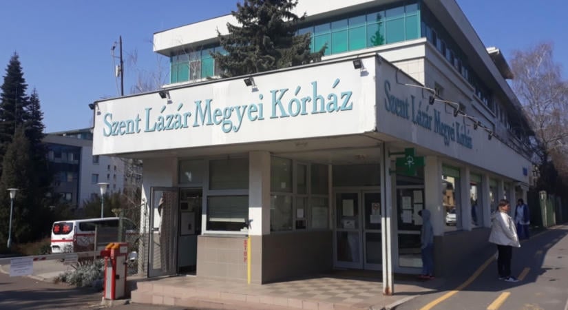 Tíz percet adott a salgótarjáni kórháznak, mielőtt felrobbantja az épületet