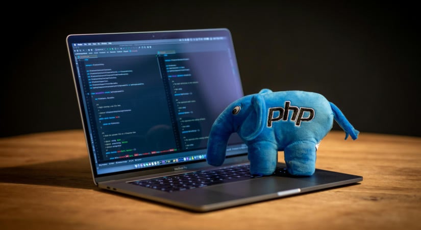 Azonnal ráugrottak a hackerek a súlyos PHP-sérülékenységekre