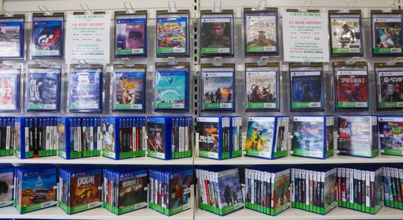 A játékosok felháborodtak, a Sony részvényei mégis felfelé indultak a lemezek végét bejelentő döntés után